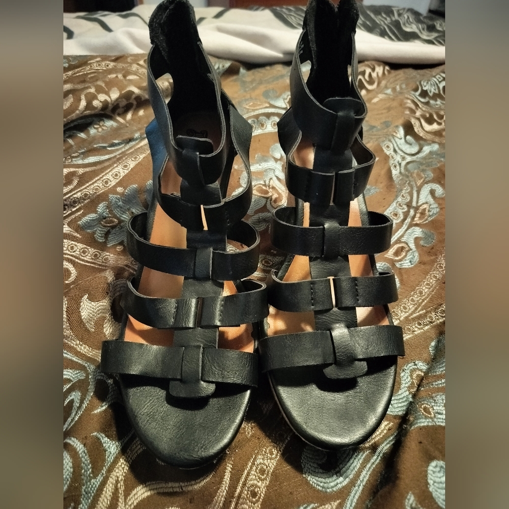 Brash wedge sandal